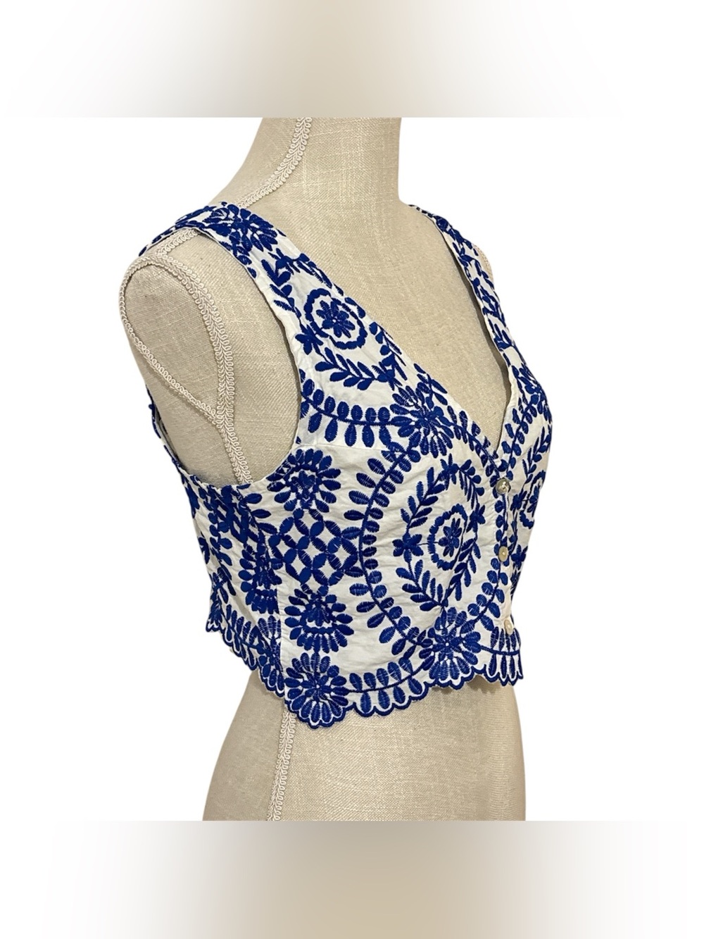 Blue & White Embroidered V-Neck Crop Top Size/M - Picture 5 of 9